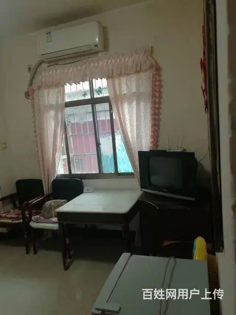 中山南路中国银行附近有房出租 普通住宅 中等装修的图片