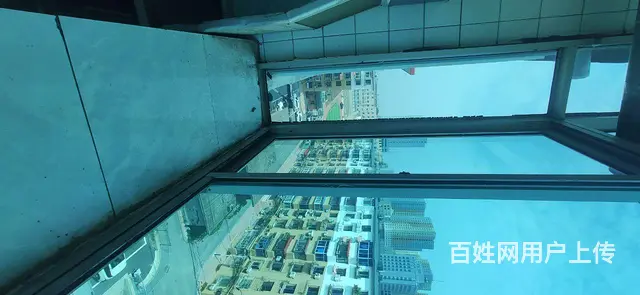 挂学区，民主小学，50中，12万，7楼顶的图片