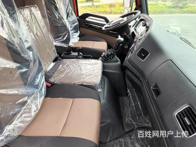 阿勒泰解放龙V6米8下沉式挖机拖车离地97公分的图片