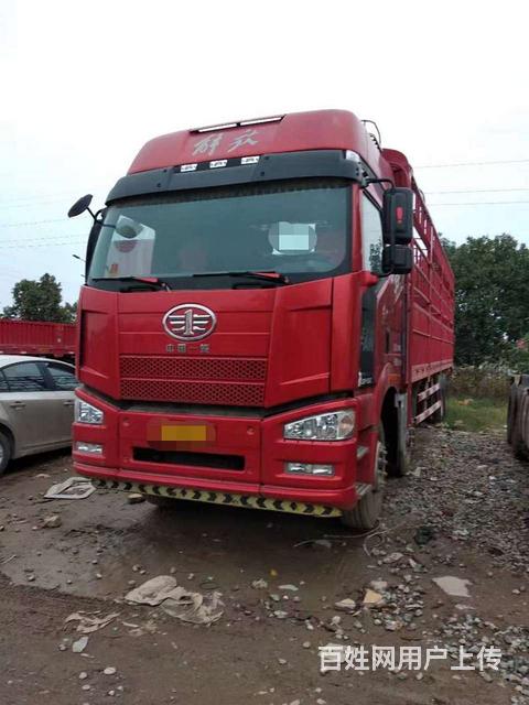 解放J6P载货车350马力9米6箱国四首付10万的图片