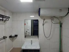 出租一套住房 交通方便，附近多所高校，