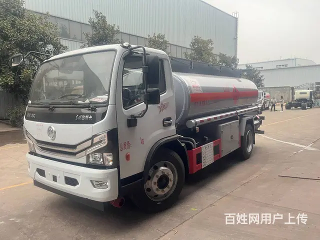 东风多利卡8.5方油罐车 可定制的图片