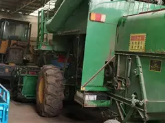 约翰迪尔1042带3.28小麦割台120