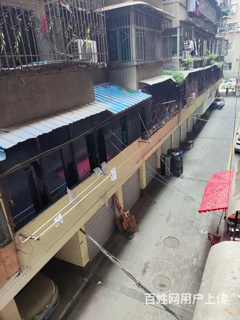 【搞定了！】香港城对面南街内门市出租的图片
