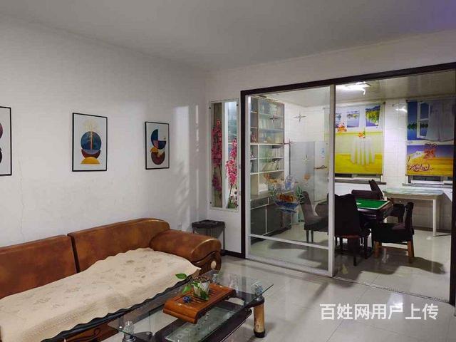 出租[偷笑]万宝，4楼，70平的图片