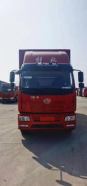 出售国五解放J6，8米电飞箱货现车（特价车）