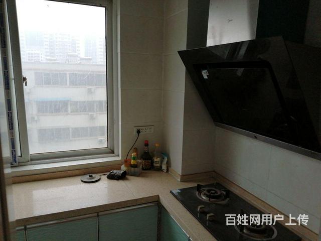 家具家电齐全，交通便利的图片