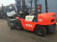 转让二手3吨圆夹抱叉车、二手3吨废纸包夹