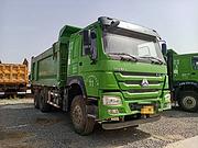 法规车二手豪沃自卸车 后八轮自卸车 5.6米大箱