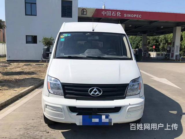 上汽大通v80短轴中顶6坐支持分期包过户的图片