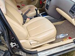 现代 伊兰特 2010款 伊兰特 悦动 1.6 手动 顶级型