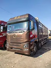 个人转让二手解放前四后八9.6米载货车460马力