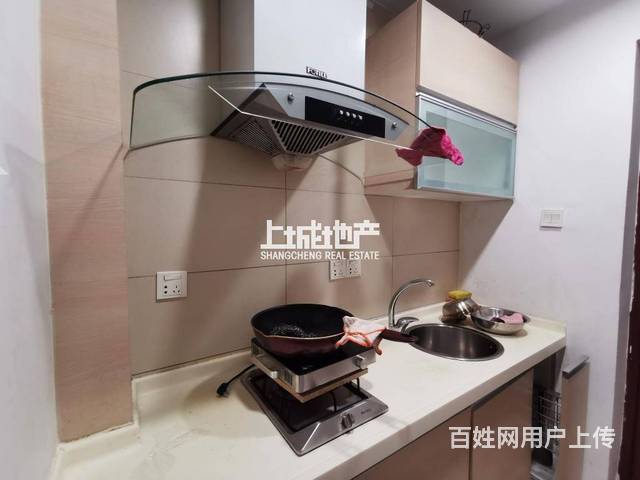 可短租 一月一付 市中心 文化宫 一院对面 电梯房 精装设全的图片