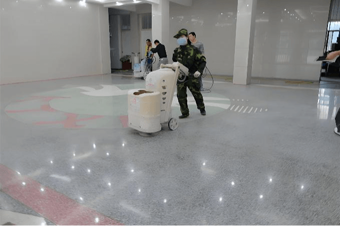 水磨石地面施工现场