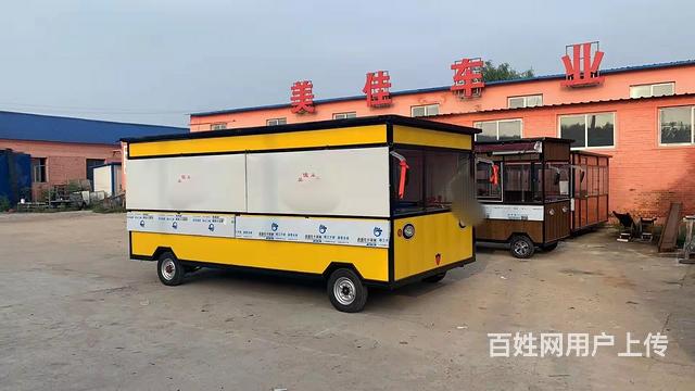 厂家定制，三轮餐车，四轮餐车，多功能小吃车，炸串车的图片