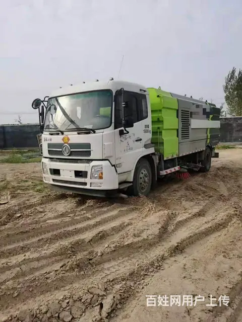 二手扫路车 中联扫路车 五十铃扫地车 公路清扫车的图片