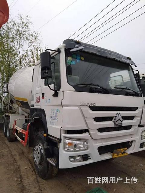 16年 豪沃二手后八轮搅拌车 大14方 380马力的图片