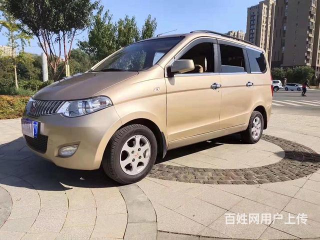 五菱 宏光 2014款 宏光S 1.2 手动 标准型7-8座的图片