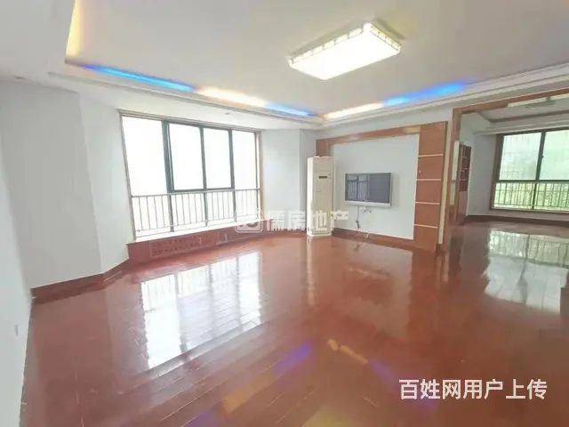 苹果花园 二楼 精装修带车库的图片