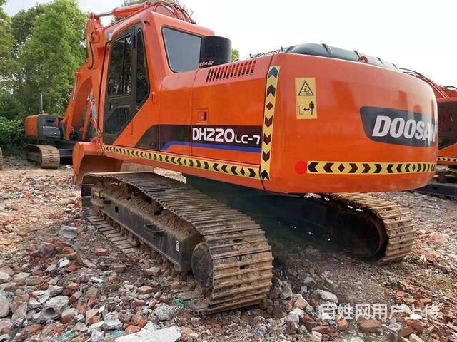转让二手挖掘机斗山220-7手续全质保两年全国包送的图片