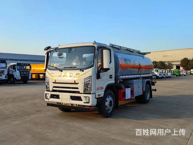 高端JAC江淮骏铃8吨油罐车玉柴170马力的图片