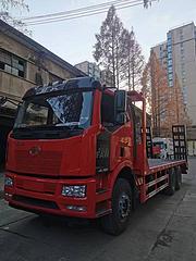 国六解放后八轮挖机平板车 后双桥挖机拖板车