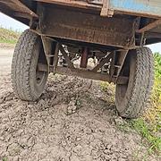 接粒拖车