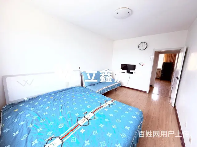 新地号，南北套间58平6楼，过铁道就是，采光好拎包住，包暖气的图片