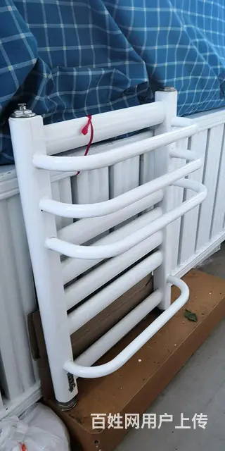 低价处理多个暖气片的图片