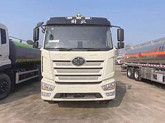 10吨油罐车   之选 一汽解放 您的致富之选