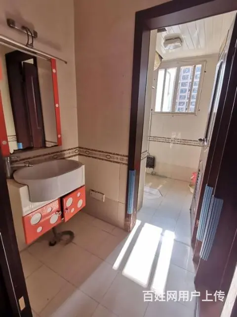 北市区和谐世纪广场，水电物业宽带全包，押一付一的图片
