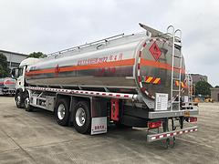 21吨豪沃前四后八铝合金运油车 一台多少钱