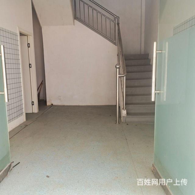府都花园一期上下二层门面出租的图片