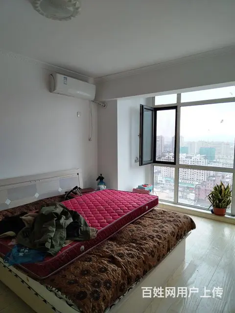 河东兴隆摩尔精装修一室一厅出租（可月付）的图片