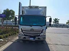 宽体肉钩冷藏车