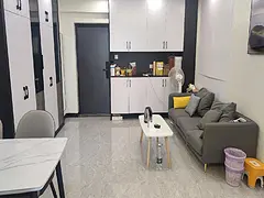 （真实）软件园旁。电梯三房。家具家电齐全。月租金5200元。
