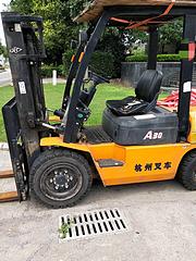 个人处理杭州3吨柴油叉车 原装正品二手叉车。