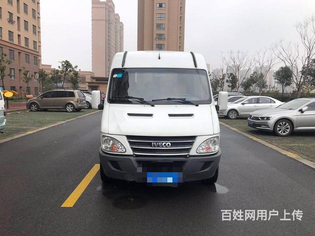 依维柯宝迪短轴6坐车况精品国四排放包过户支持分期的图片