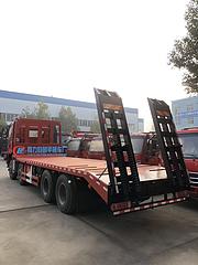 解放前四后八挖机平板运输车  四轴拉40吨挖机拖板车  现车
