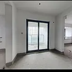 凤凰汇毛坯，小区前排，中间楼层