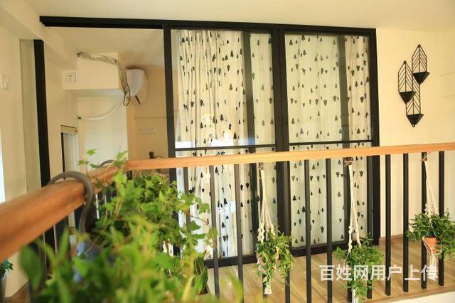 江干区下沙银泰旁 中豪七格 精装loft两室 家具全 非中介的图片