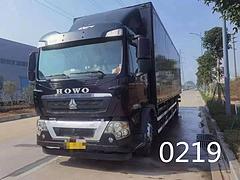 豪沃 厢式货车 国4  9.6米