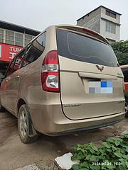 转让个人闲置宏光面包车
