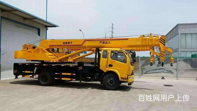 大方大中小型吊车叉车机械租赁的图片