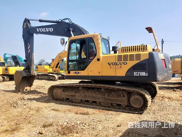 极品原版纯土方沃尔沃210二手挖掘机低价出售的图片