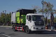 国六东风天锦勾臂式垃圾车  厂家直销