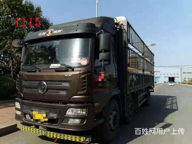 陕汽 轩德X6 七米七  245马力 前四后四的图片