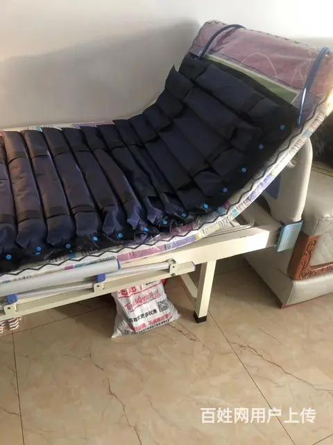 95新医用护理床的图片