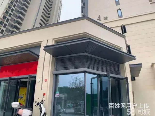 【搞定了！】无转让费/小区大门口,11米超宽大门头，吸金旺铺的图片
