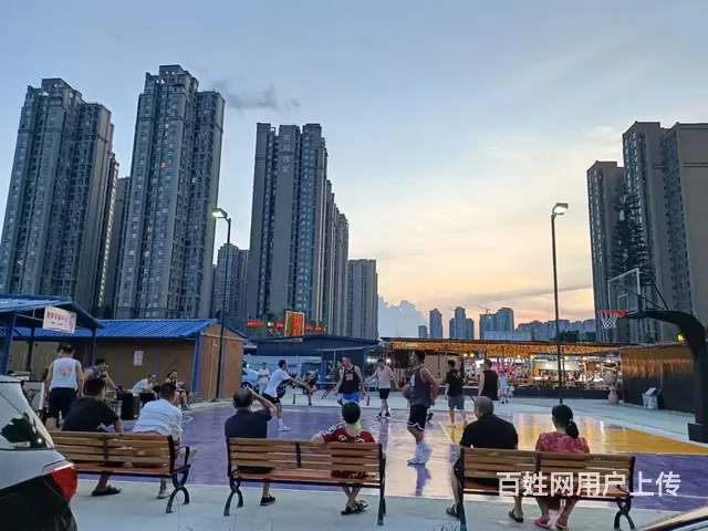XSY几百栋品质高层小区包围人气超火爆盈利餐馆转让的图片